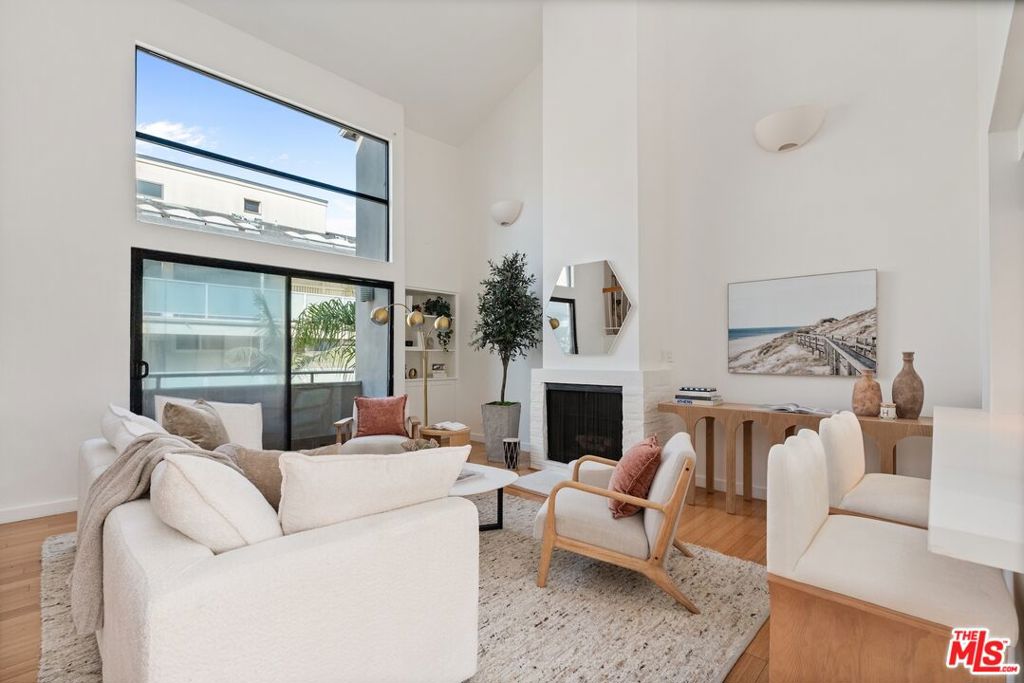 11 Mast Street B Property Photo 7