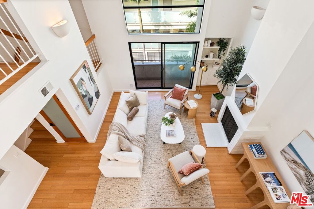 11 Mast Street B Property Photo 10