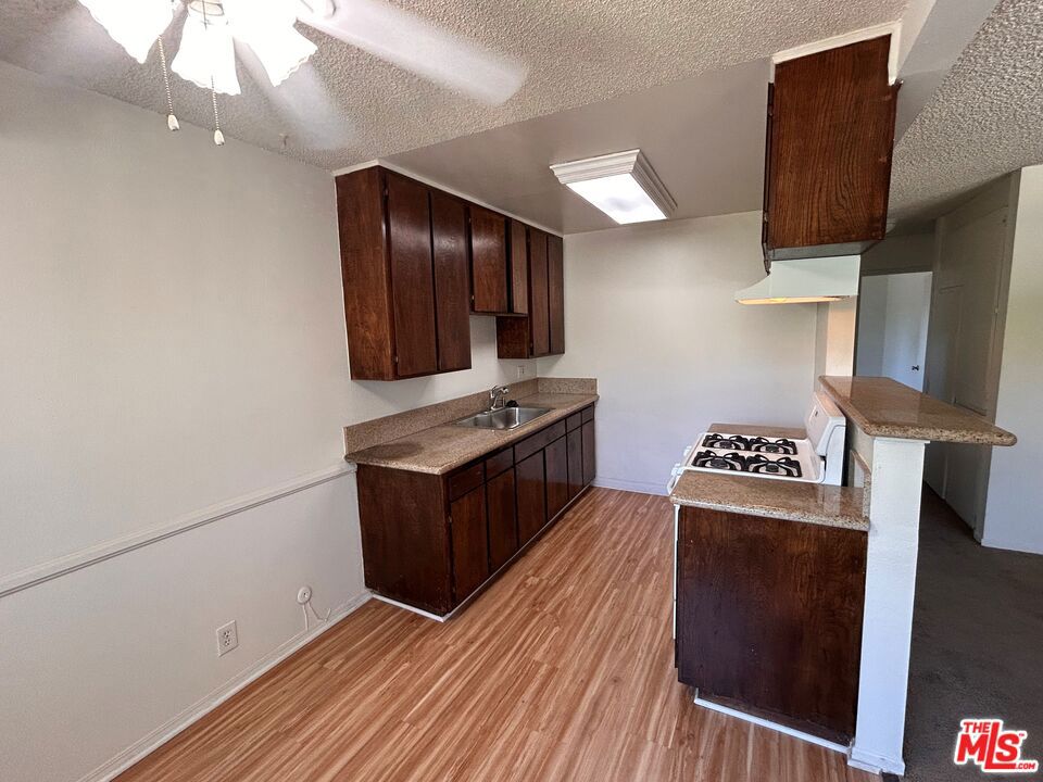 26377 Hillcrest Avenue Property Photo 14