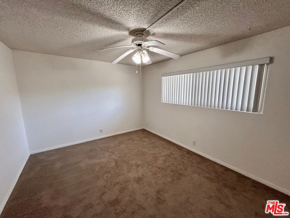 26377 Hillcrest Avenue Property Photo 16