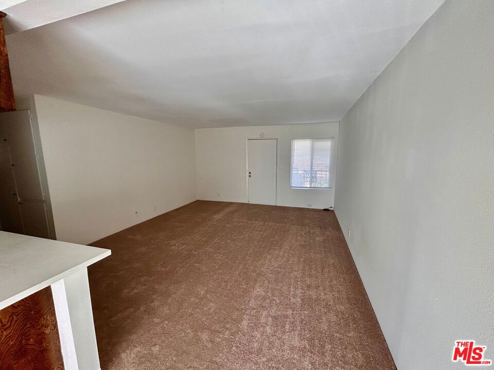 26377 Hillcrest Avenue Property Photo 23