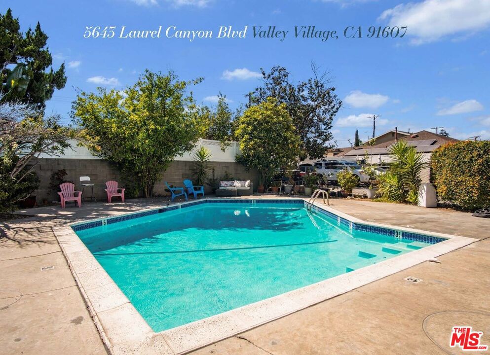 5643 Laurel Canyon Boulevard Property Photo 5