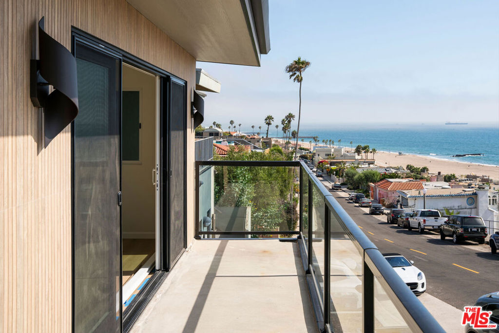 7000 Vista Del Mar Lane Property Photo 10