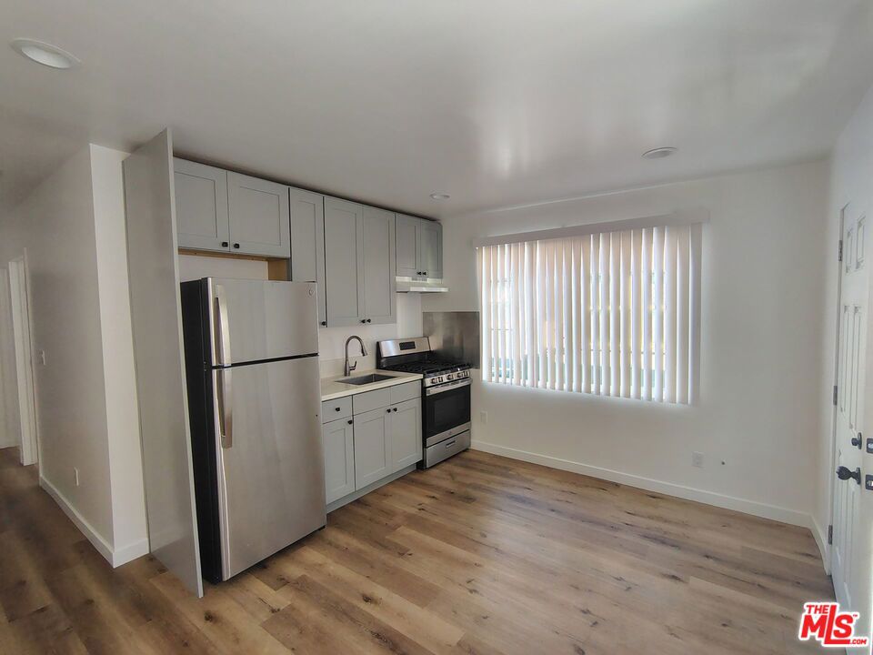 2819 3rd Avenue Property Photo 7