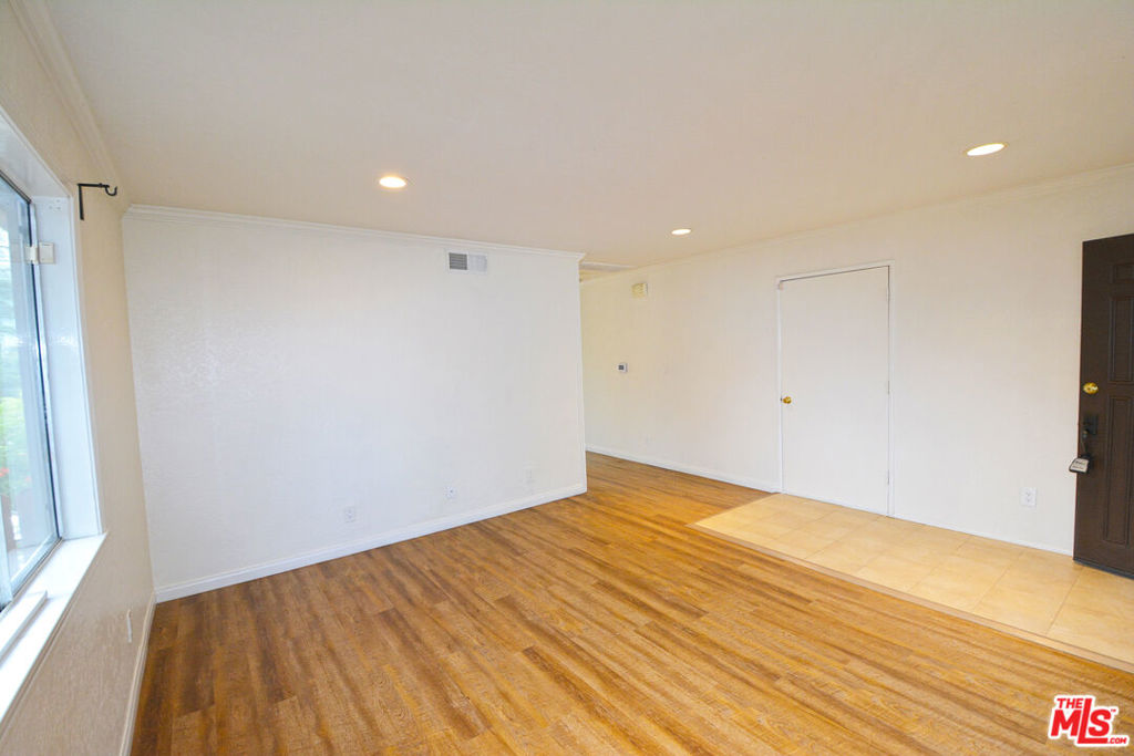 3630 2nd Avenue Property Photo 8