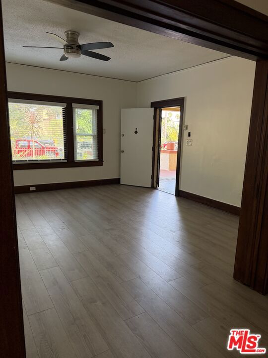 1406 S St Andrews Place Property Photo 7
