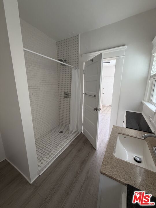 1406 S St Andrews Place Property Photo 20