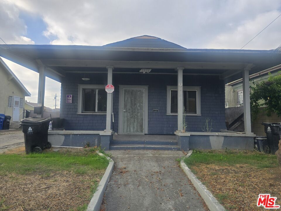 1448 W 36th Street Property Photo 1