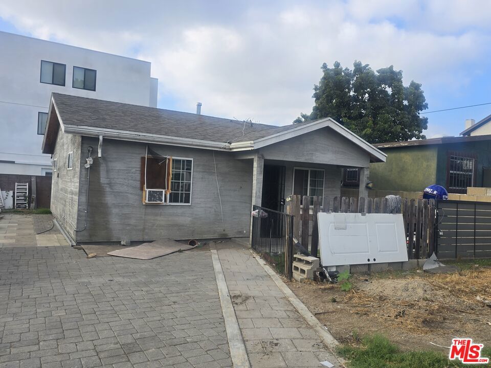 1448 W 36th Street Property Photo 5