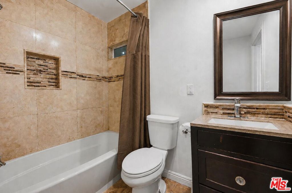 5221 Purdue Avenue Property Photo 20