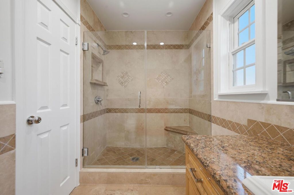 5221 Purdue Avenue Property Photo 22