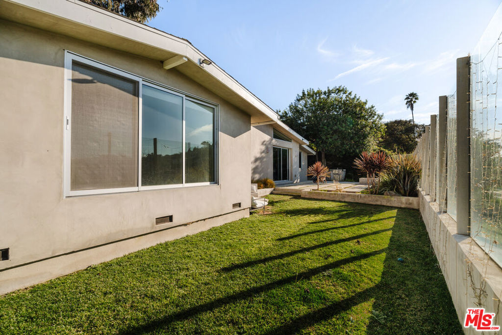 3423 Scadlock Lane Property Photo 24