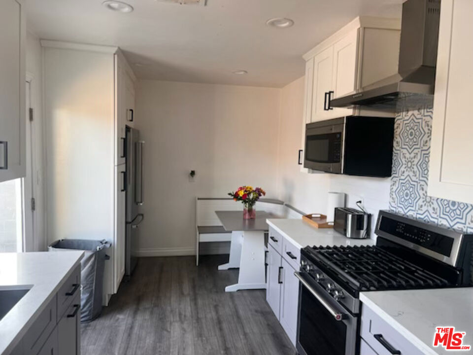2108 W 156th Street Property Photo 8