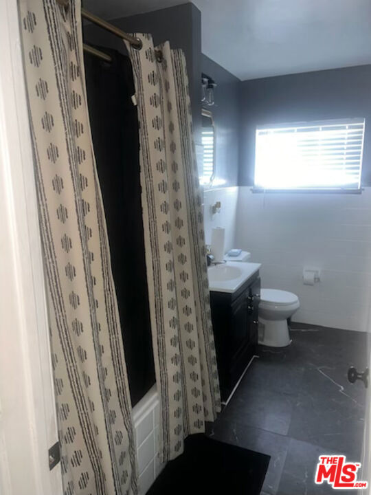 2108 W 156th Street Property Photo 10