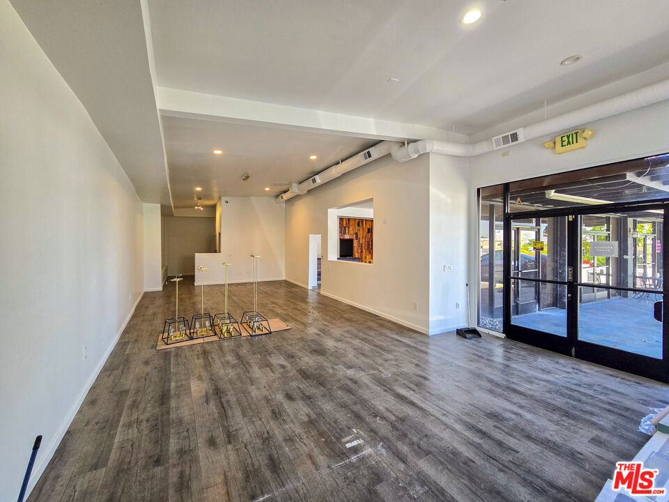 7028 Foothill Boulevard A Property Photo 2