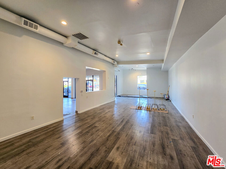 7028 Foothill Boulevard A Property Photo 7