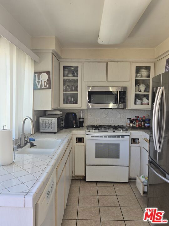 819 E 146th Street Property Photo 7