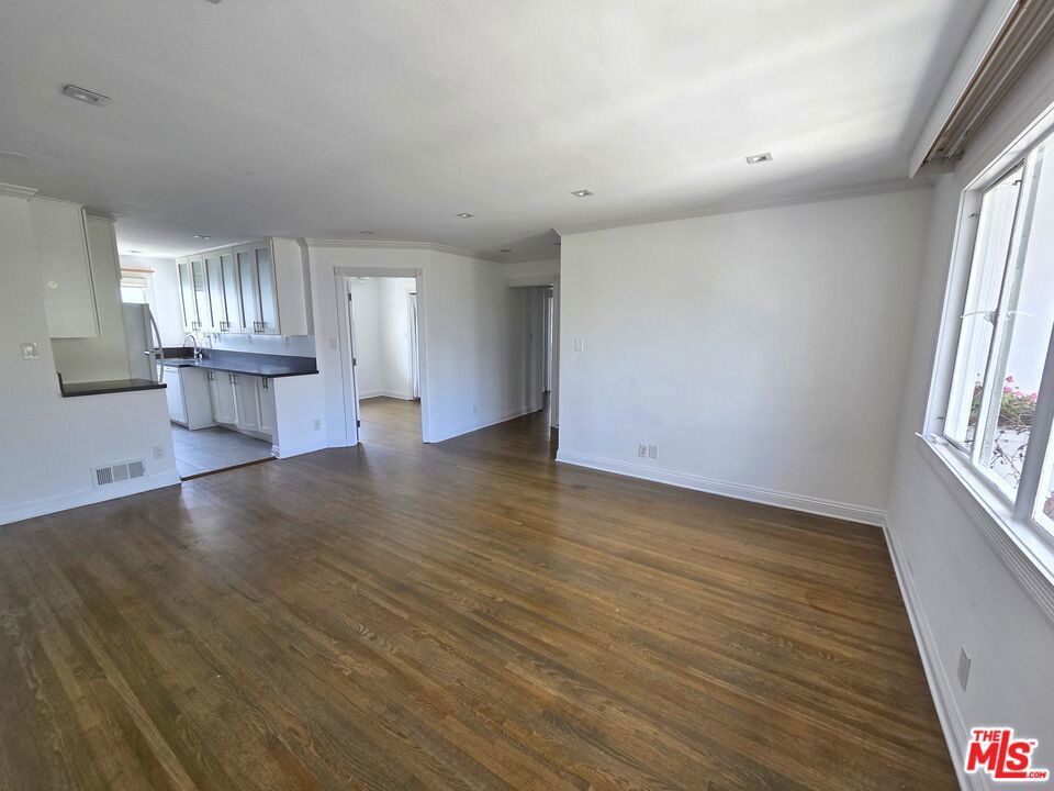 134 D San Vicente Blvd Property Photo 7