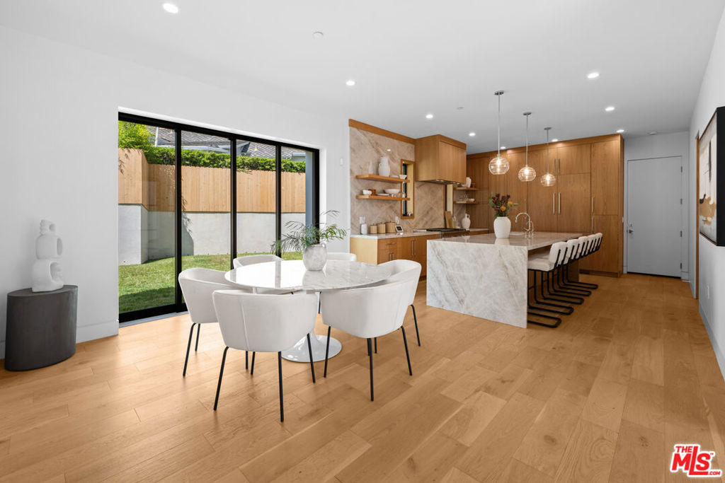 1325 Thayer Avenue Property Photo 3