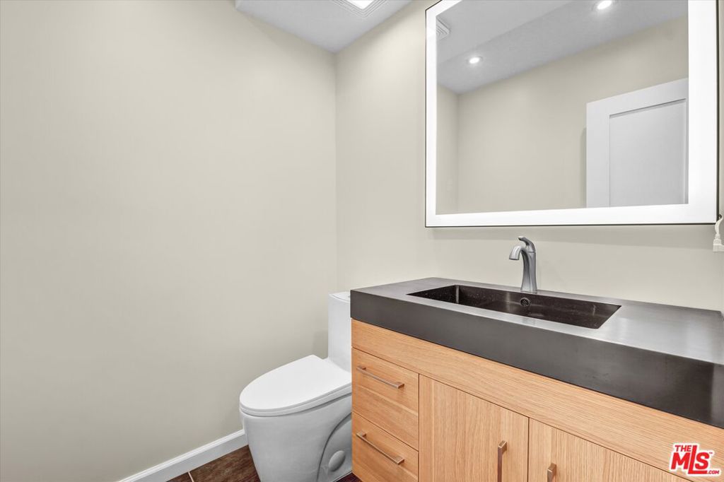 9721 Nevada Avenue Property Photo 8