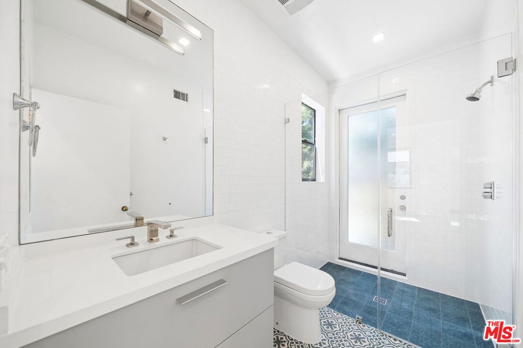 633 Palms Boulevard Property Photo 16