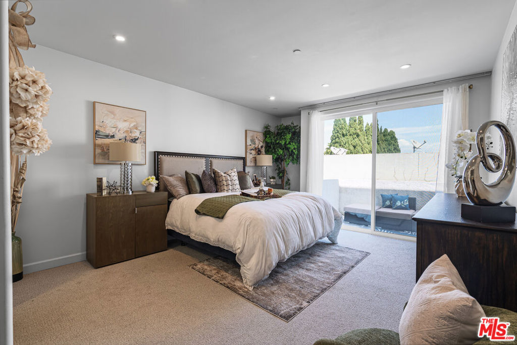 1540 Amherst Avenue Ph2 Property Photo 8