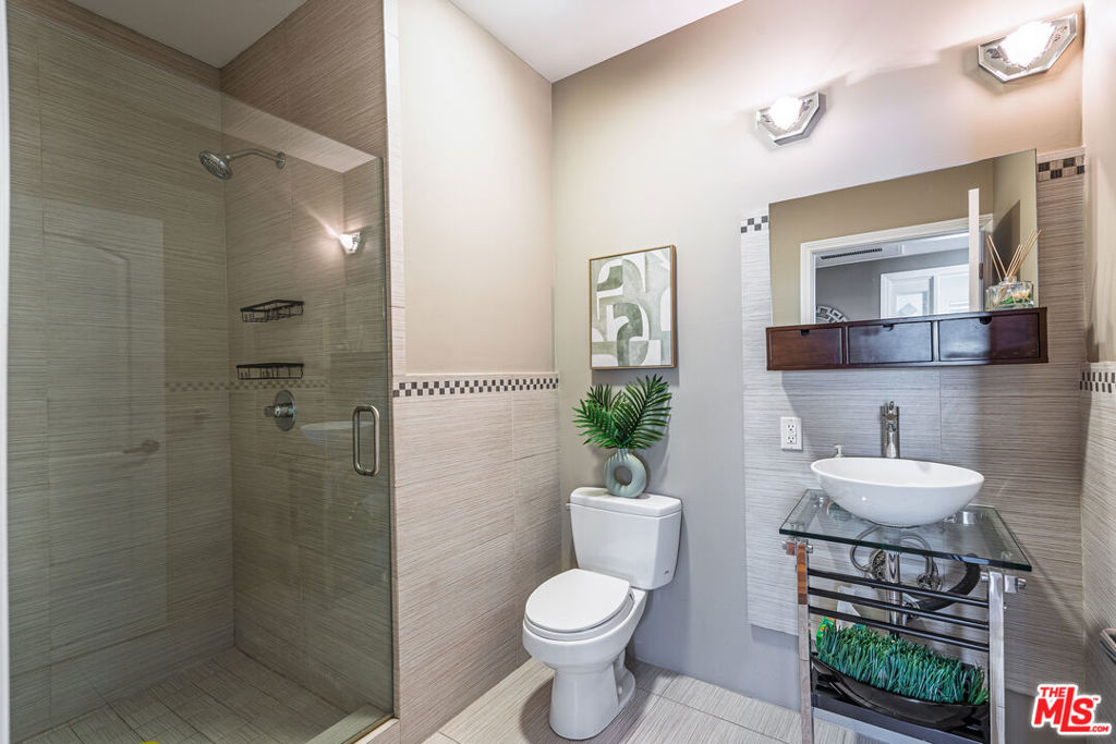 1540 Amherst Avenue Ph2 Property Photo 22