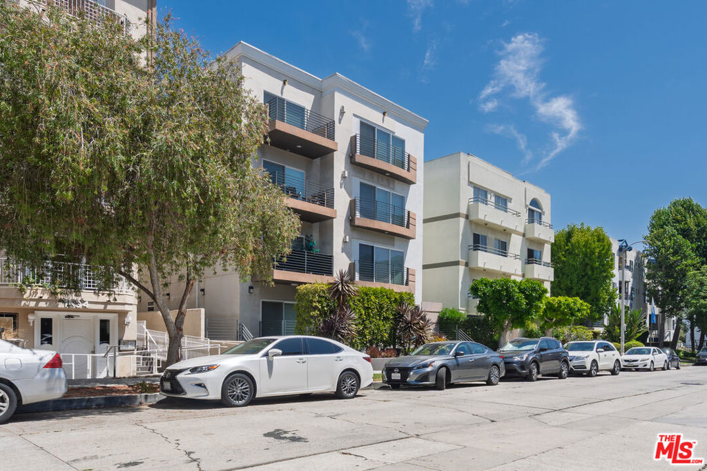 1540 Amherst Avenue Ph2 Property Photo 31