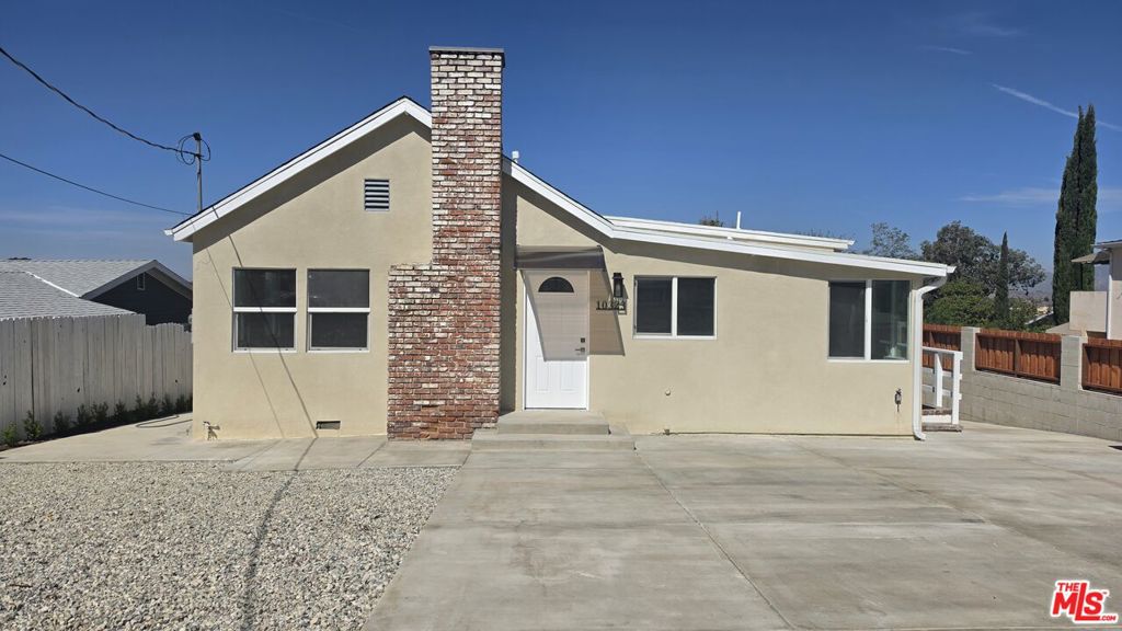 10323 Samoa Avenue Property Photo 1