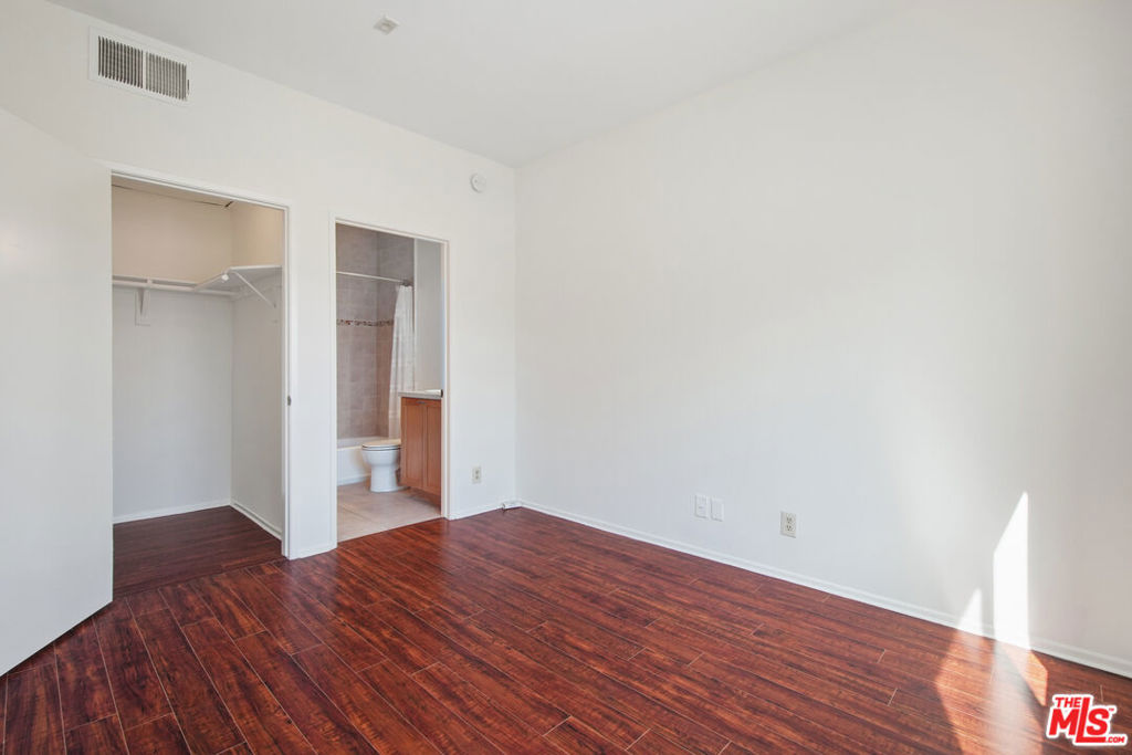937 Wilcox Avenue 7 Property Photo 11