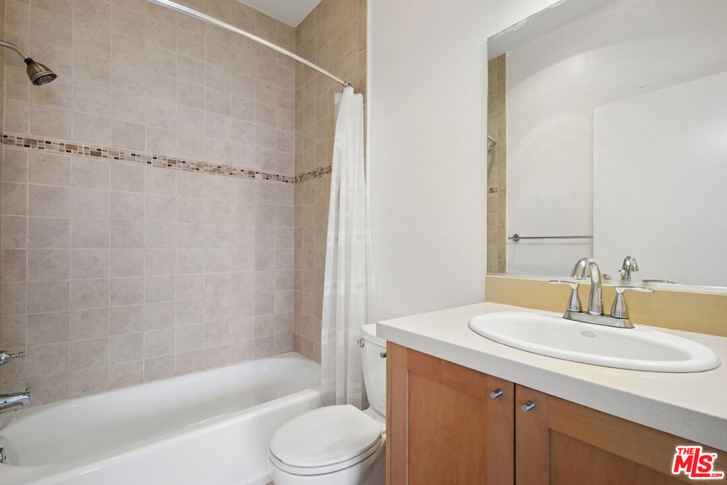 937 Wilcox Avenue 7 Property Photo 13