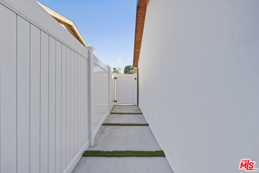 16823 Valerio Street Property Photo 18