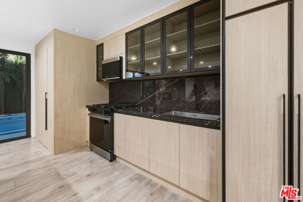 16823 Valerio Street Property Photo 20