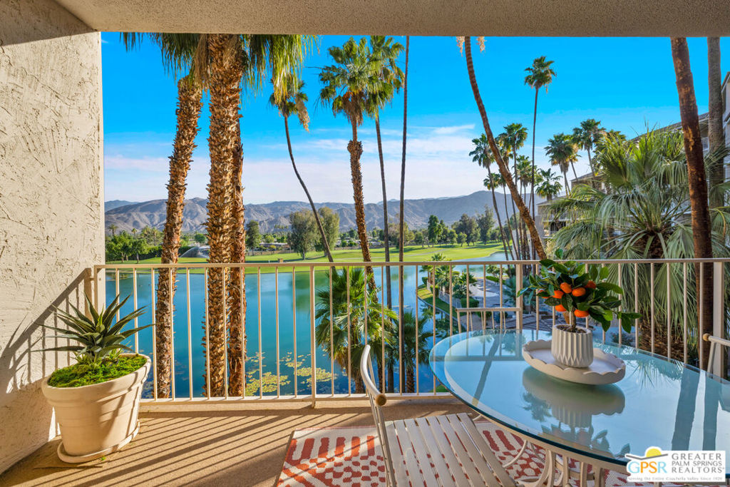 899 Island Drive 403