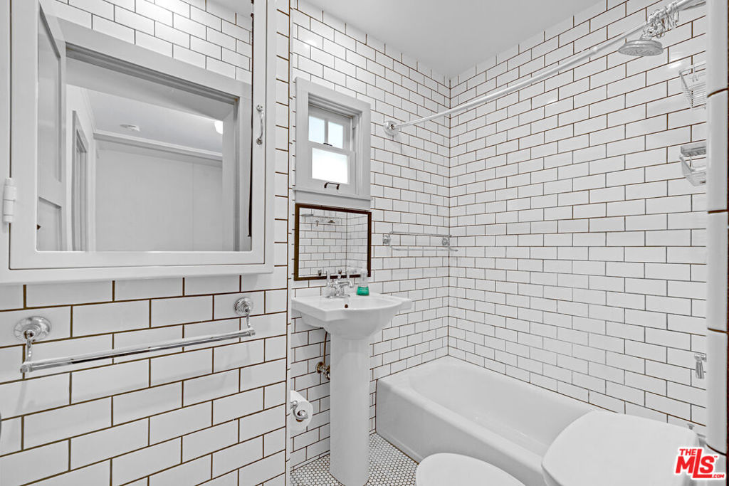 30 Fleet Street Property Photo 26