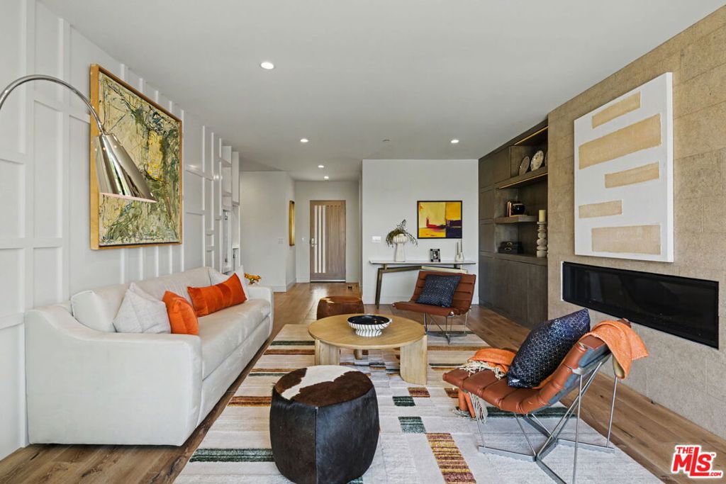 922 Berkeley Street Property Photo 7