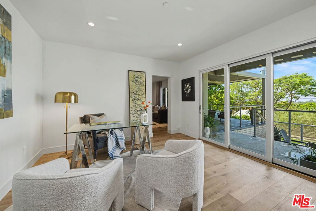 922 Berkeley Street Property Photo 15