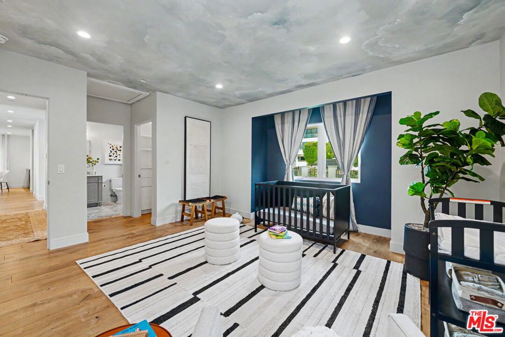 922 Berkeley Street Property Photo 34