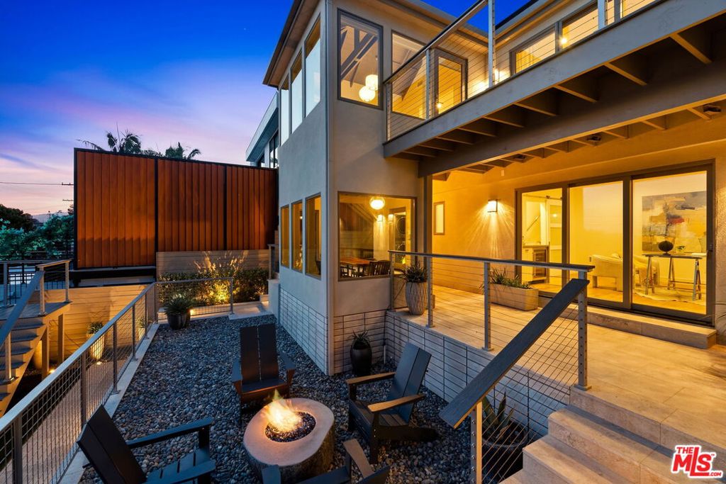 922 Berkeley Street Property Photo 48