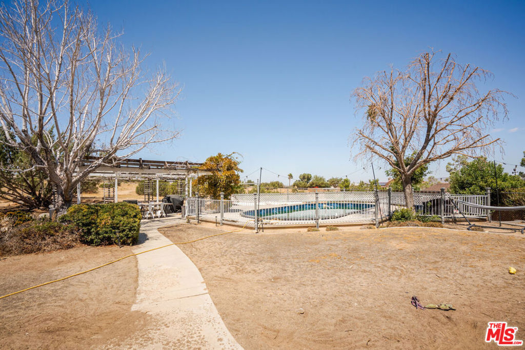18626 Fairburn Street Property Photo 48