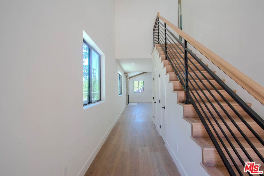 225 E Aeroplane Boulevard Property Photo 11