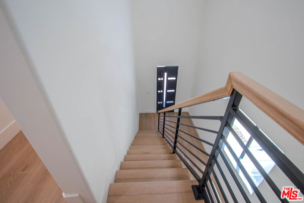 225 E Aeroplane Boulevard Property Photo 28