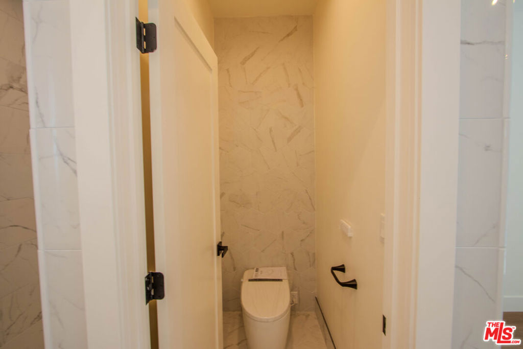 225 E Aeroplane Boulevard Property Photo 39