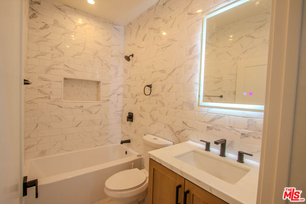 225 E Aeroplane Boulevard Property Photo 42