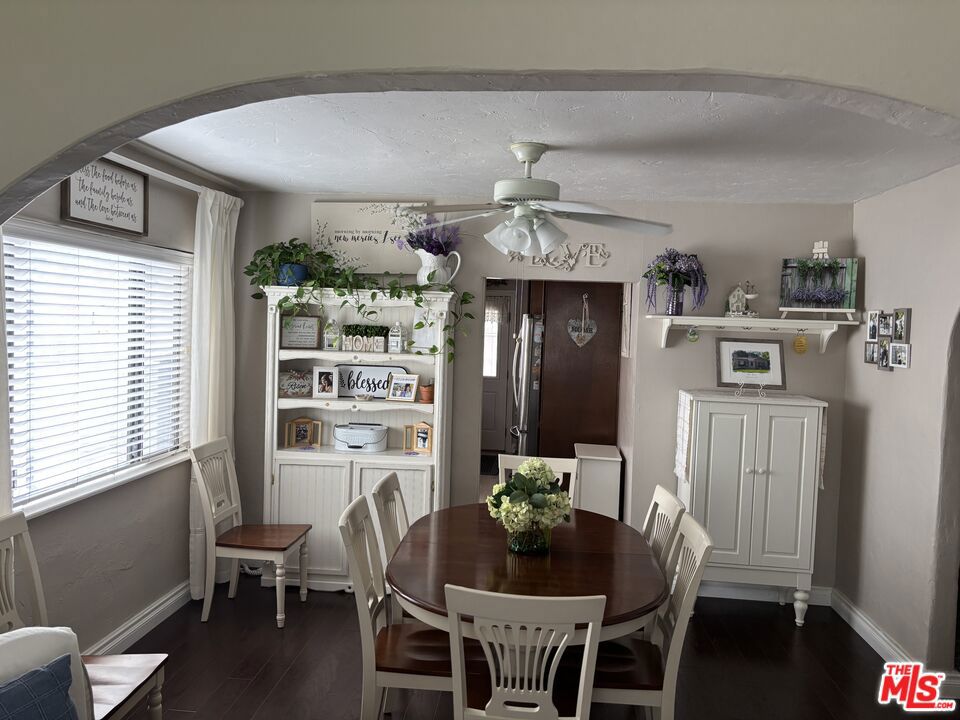 1431 N Hill Avenue Property Photo 5