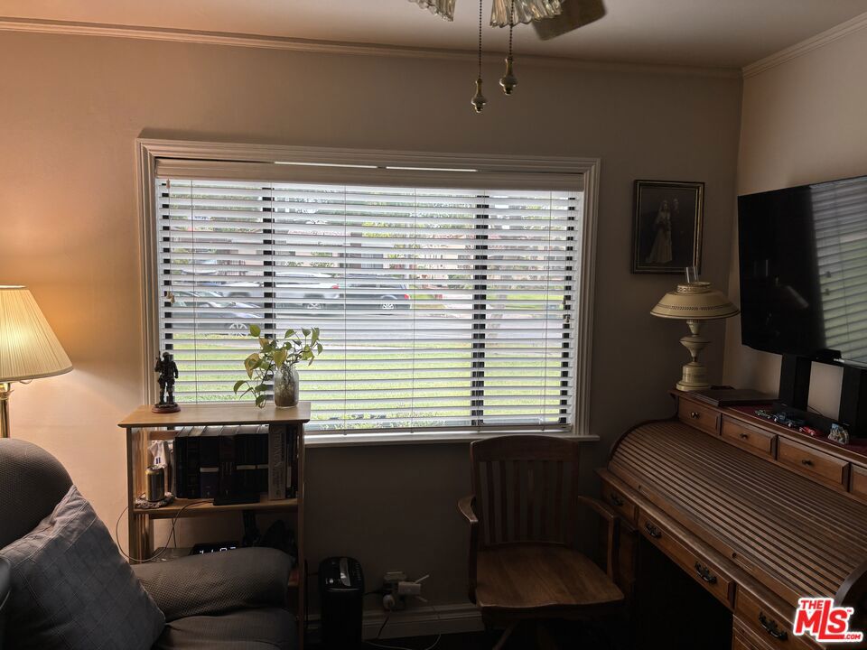 1431 N Hill Avenue Property Photo 14