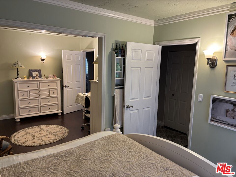 1431 N Hill Avenue Property Photo 22