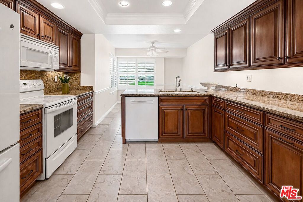 20151 Village 20 Property Photo 21