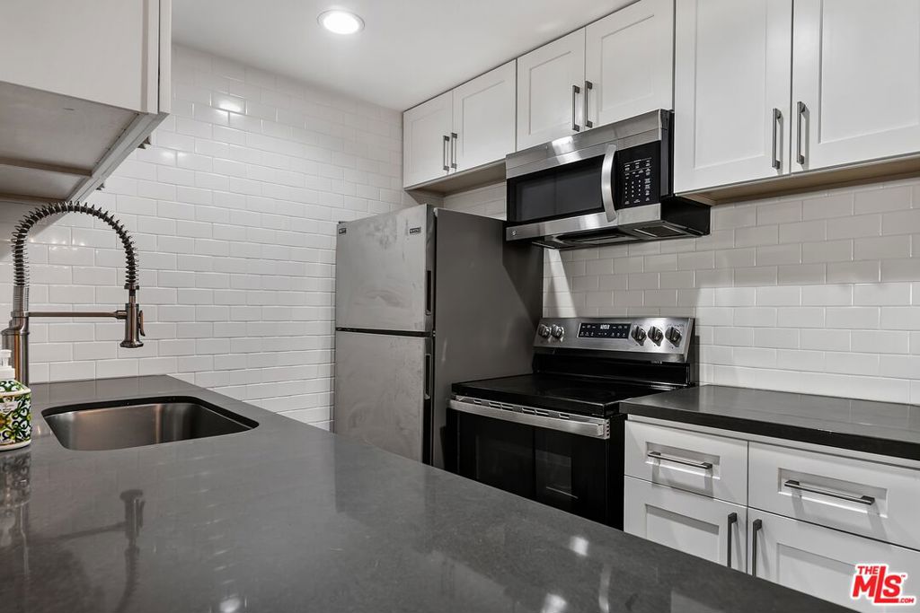 7742 Redlands Street D1046 Property Photo 11