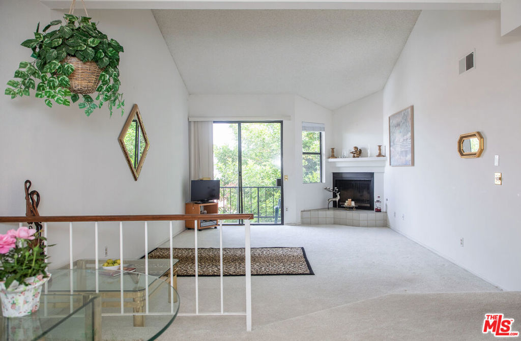 6323 Reseda Boulevard 44 Property Photo 2